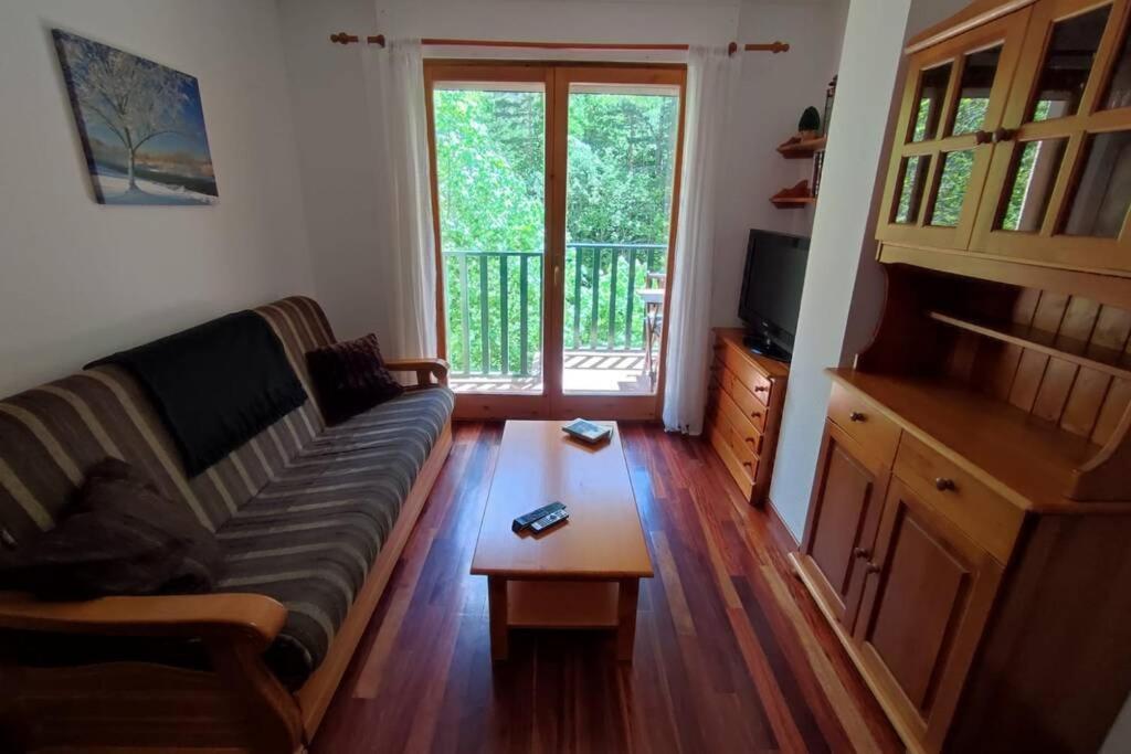 Martina Vut , Estacion De Apartment Canfranc